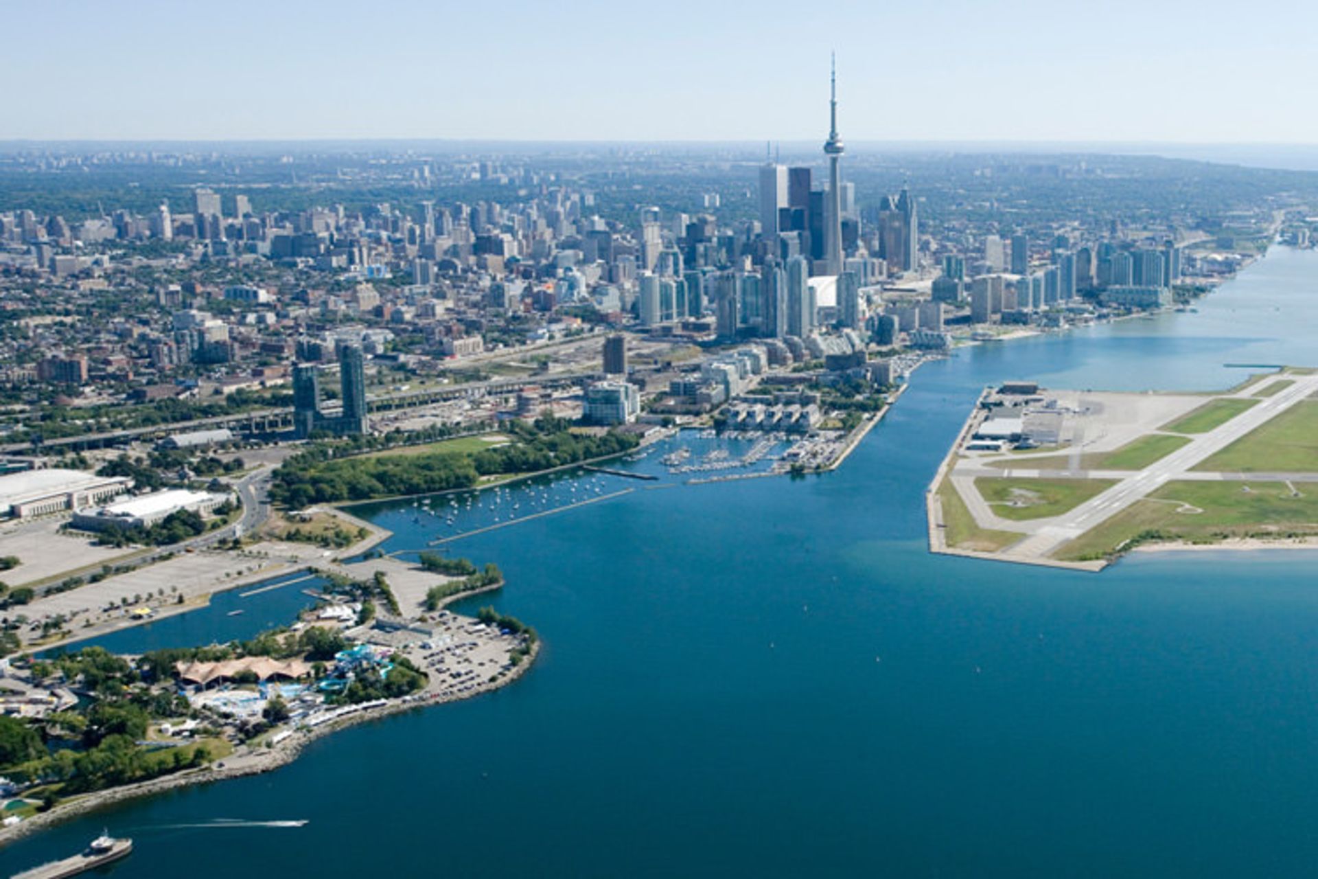 2015-08-toronto_eastview