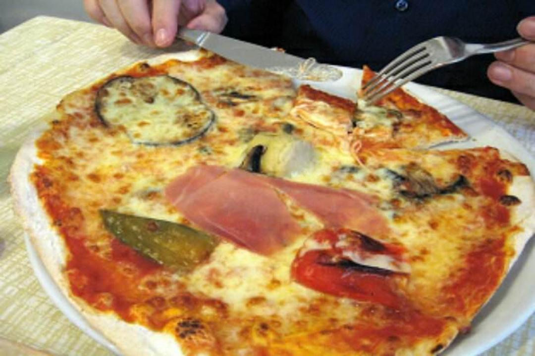 2015-08-wpid-rome-food-pizza-capricciosa_resize_20150820_001639