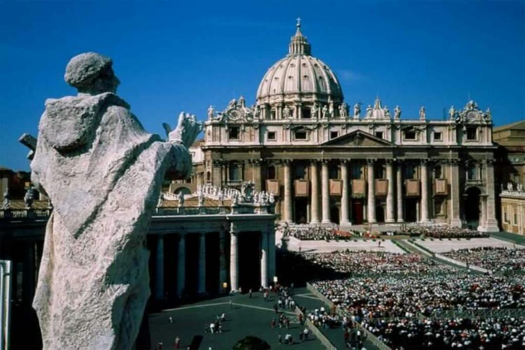 2015-08-wpid-vatican_rome_picture_st_peter_basilica_resize_20150820_001638