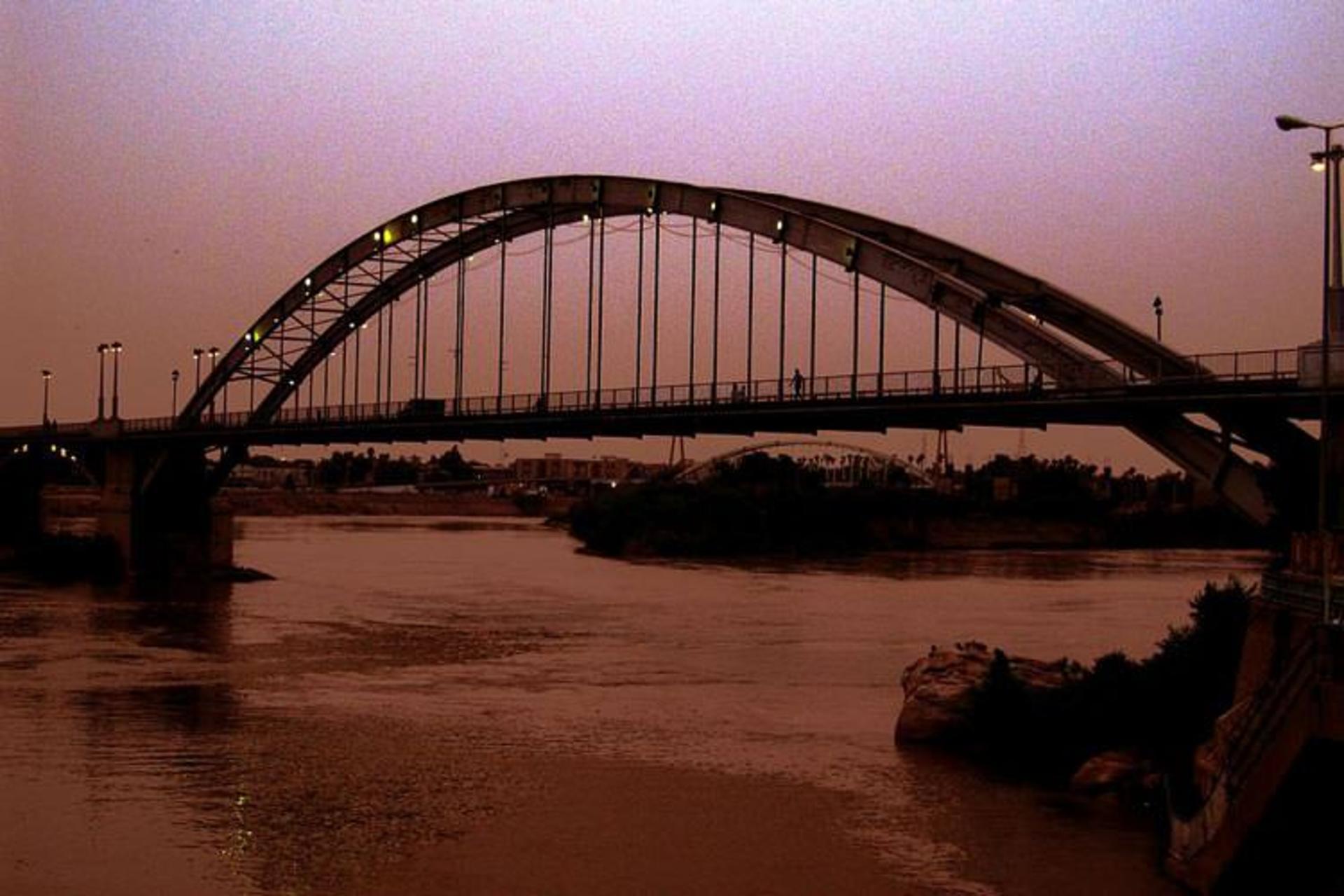 2015-09-1024px-iran_-_khuzestan_-_ahvaz_-_white_bridge__karoon_river