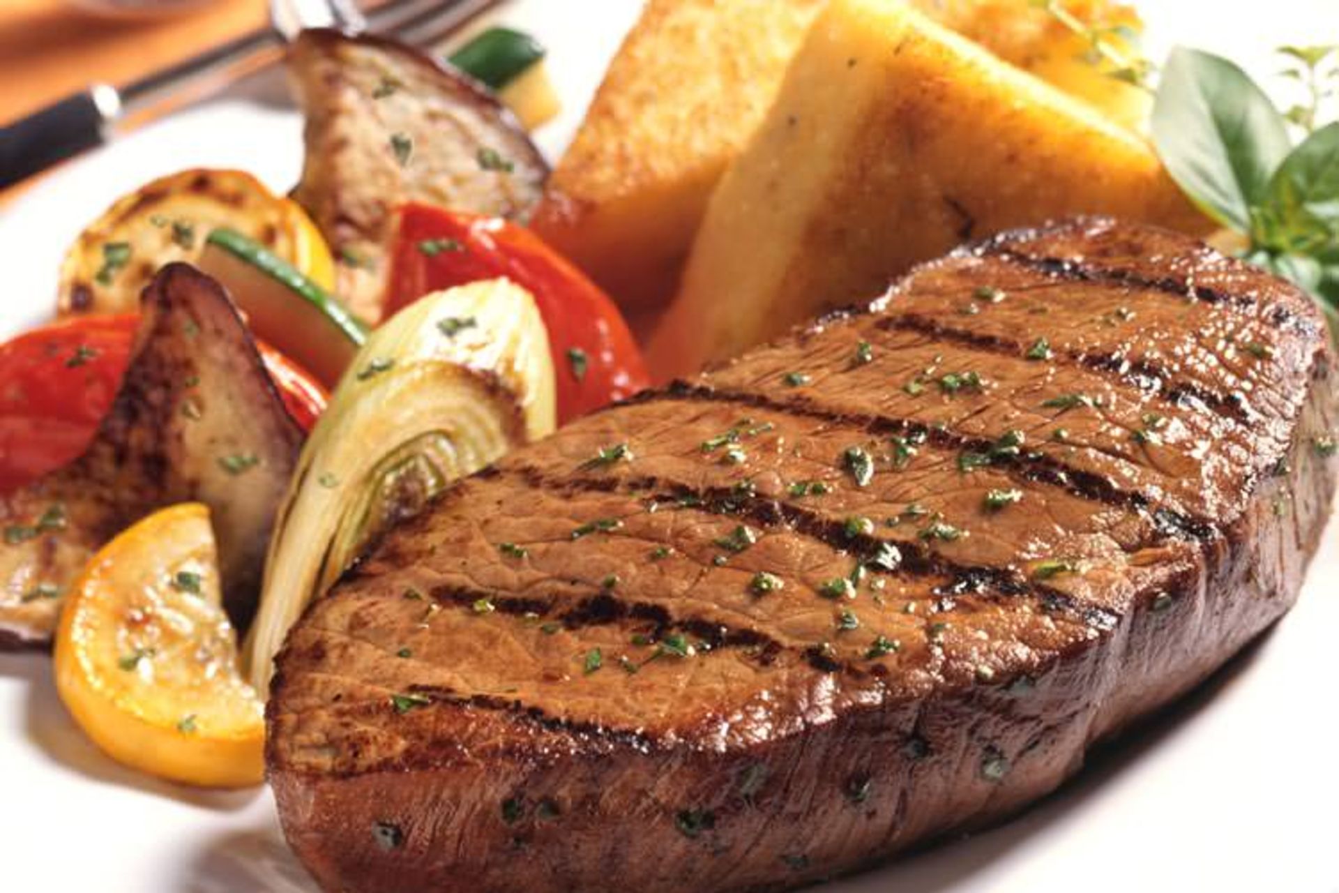 2015-09-10870-grilled-pepper-steak