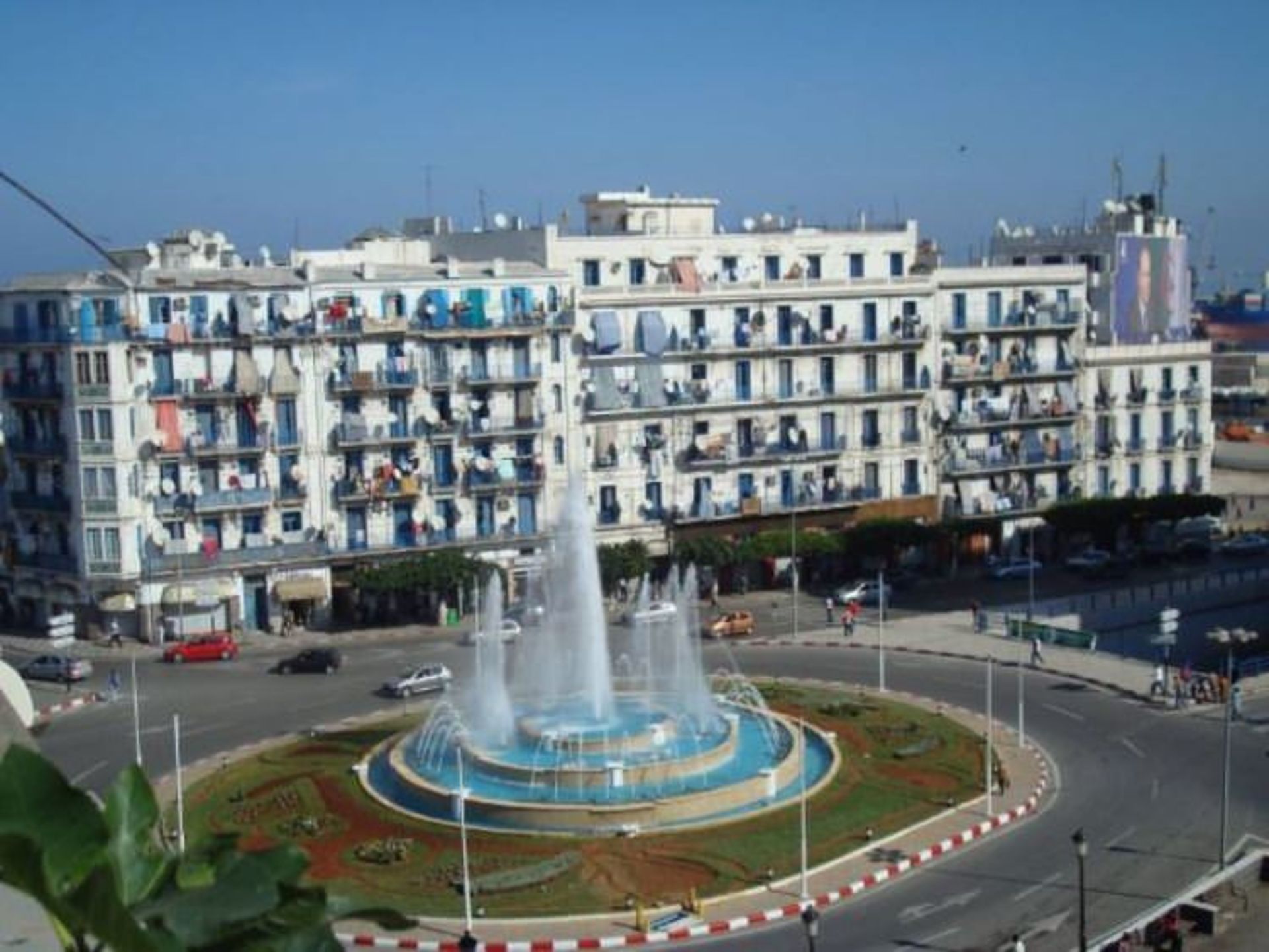 2015-09-algiers_remarkable-city_15106