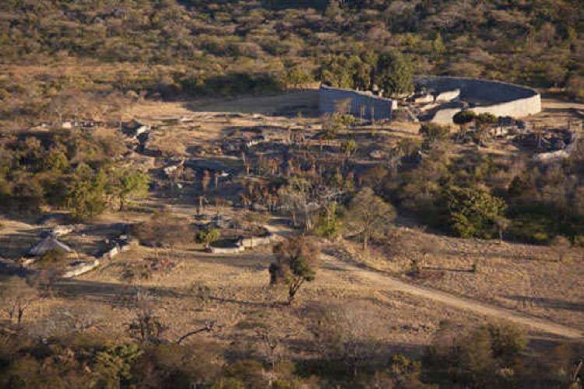 2015-09-ancient-great-zimbabwe