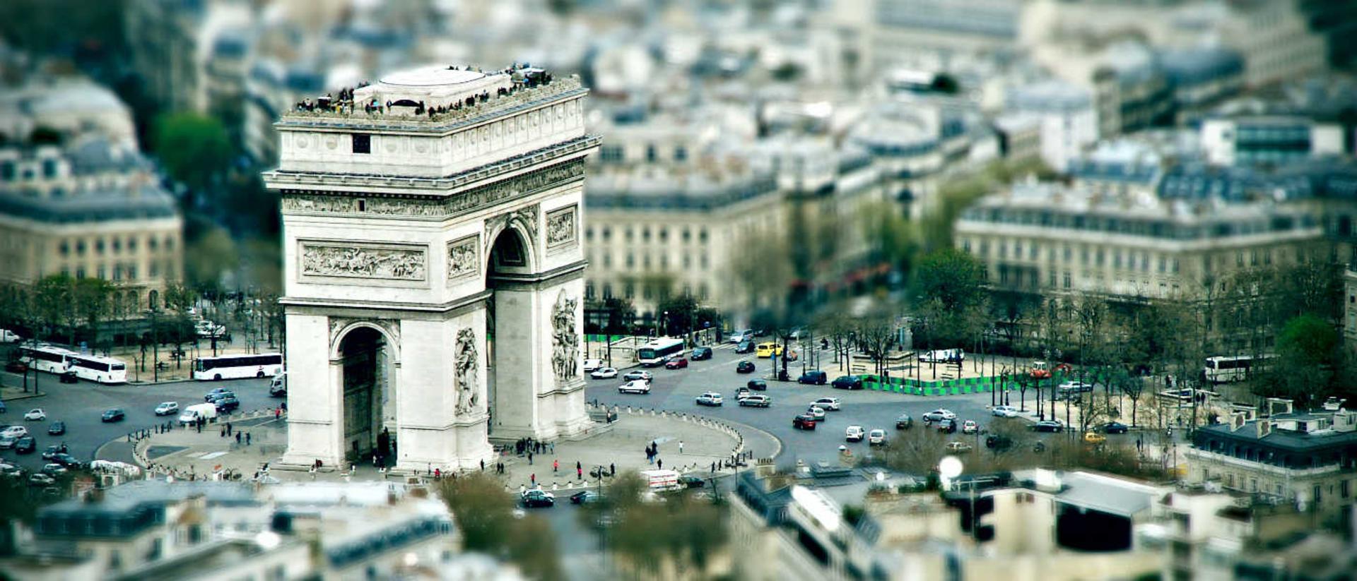 2015-09-arc_de_triomphe_tilt_shifted_wallpaper_2560x1600