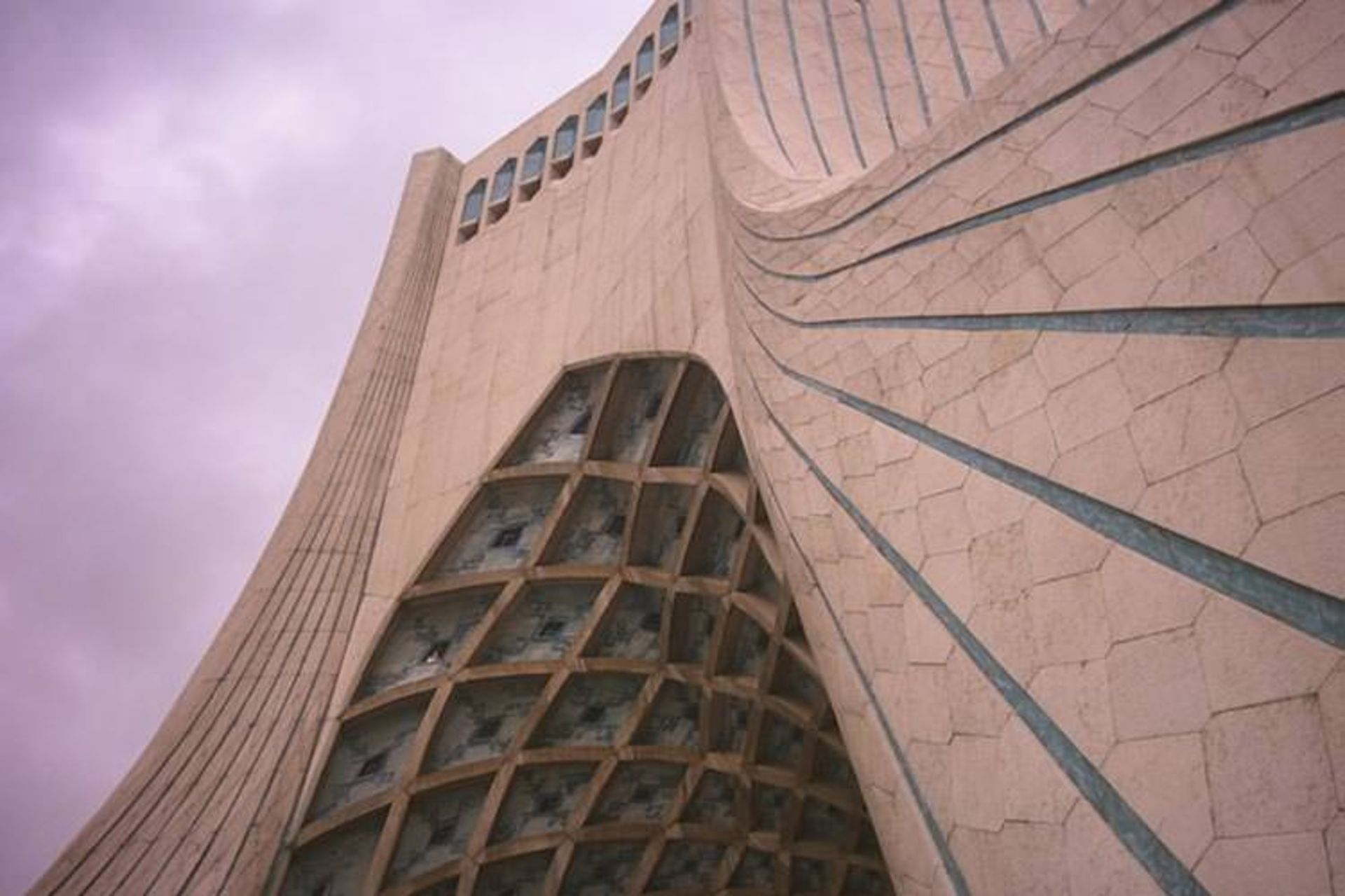 2015-09-azadi-tower