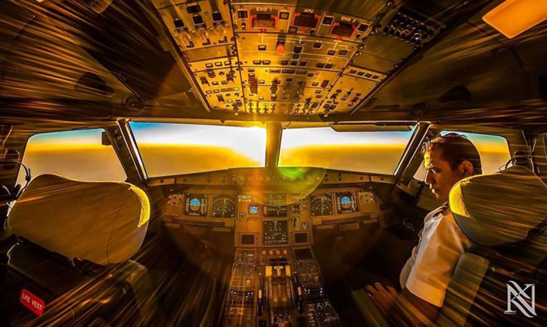 2015-09-creative-pilot-1