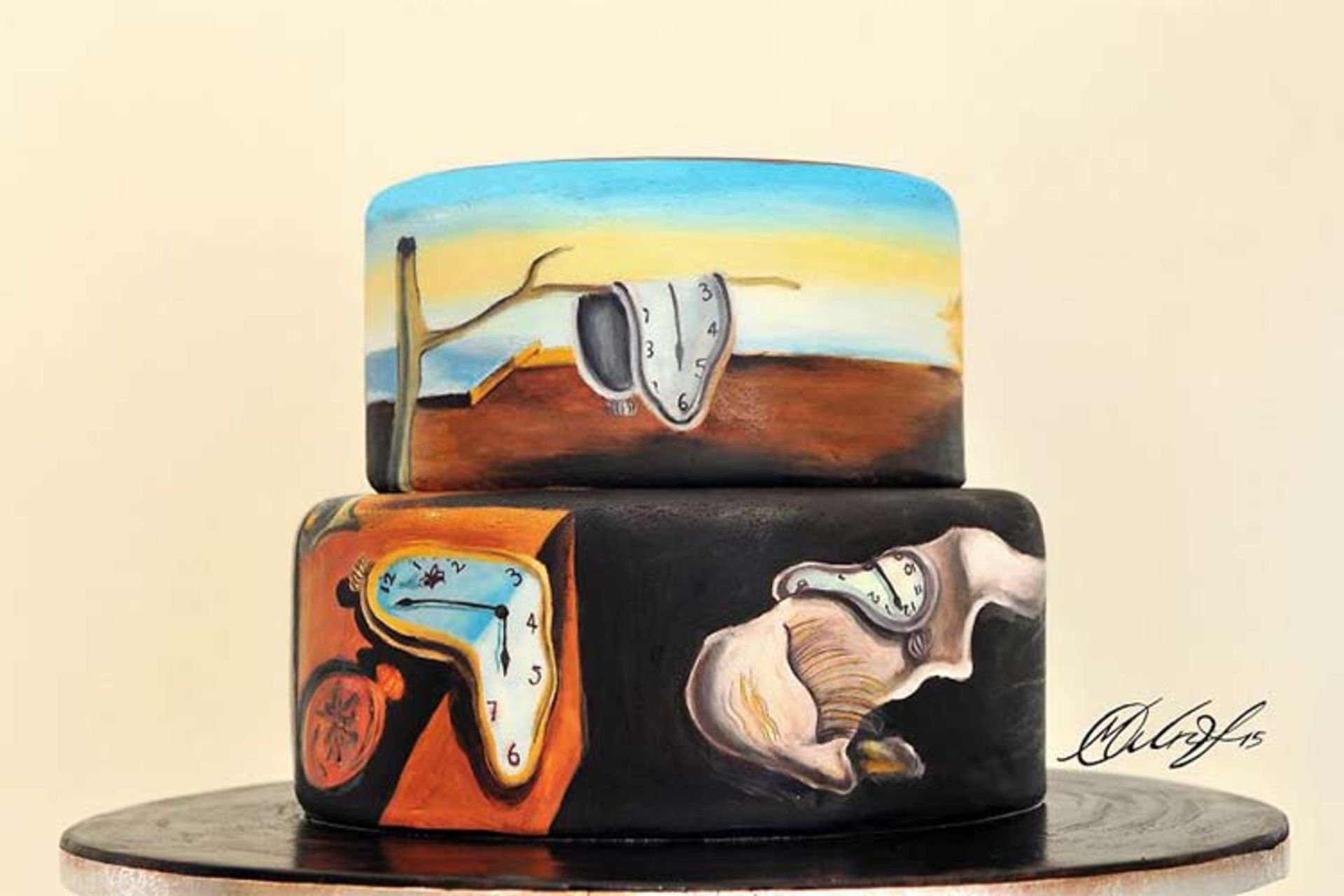 2015-09-cyprus-based-artist-recreates-famous-masterpieces-on-cakes-__880.jpg15