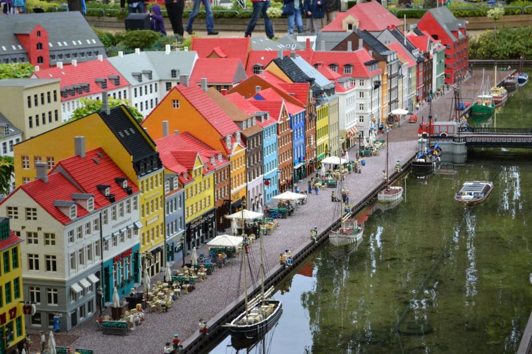 2015-09-denmark_legoland-nyhavn_flickr-mpd01605