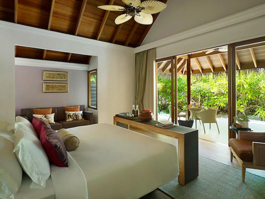 2015-09-dusit_thani_maldives-31
