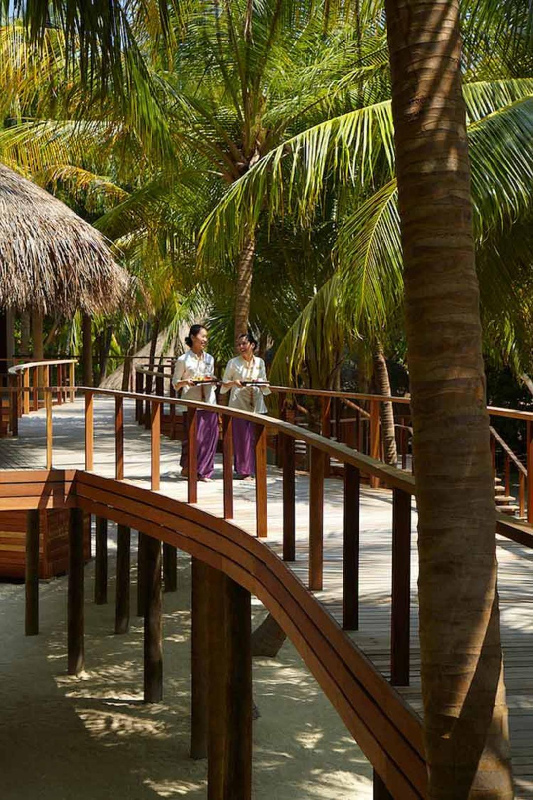 2015-09-dusit_thani_maldives-5