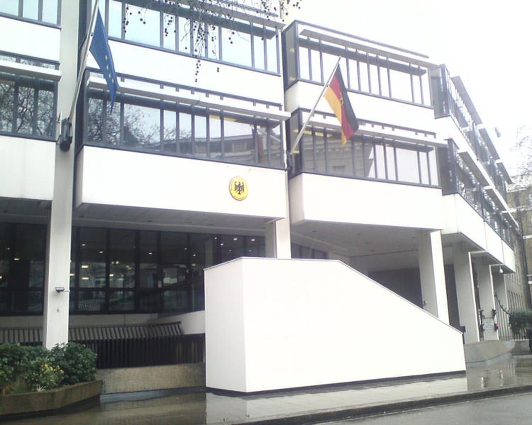2015-09-german_embassy_in_london