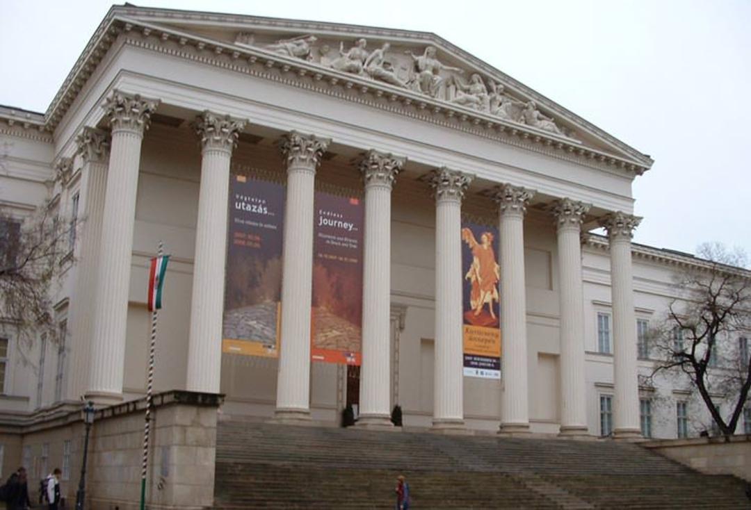 2015-09-hungarian-national-museum-budapest