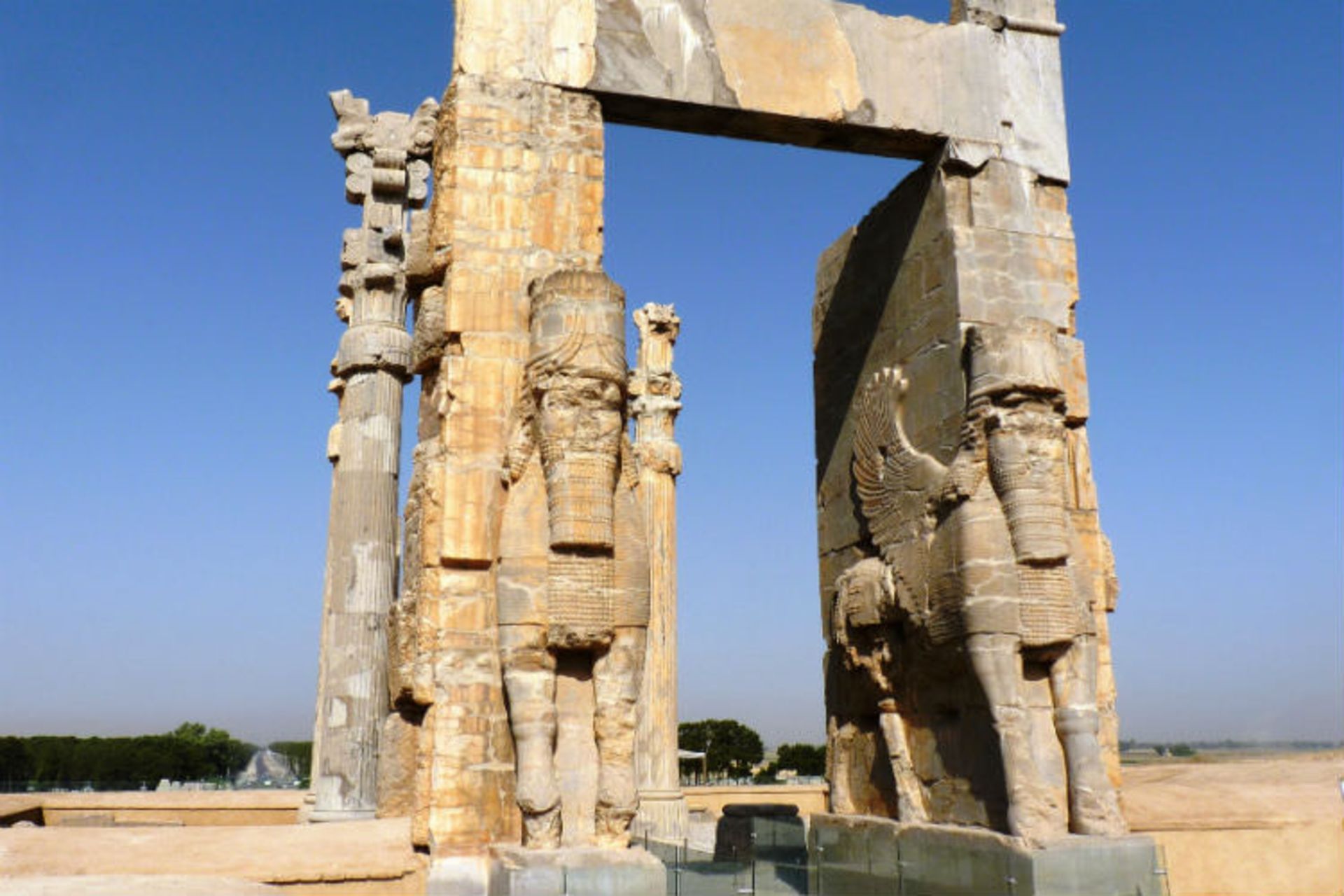 2015-09-iran_persepolis_gate_of_all_nations
