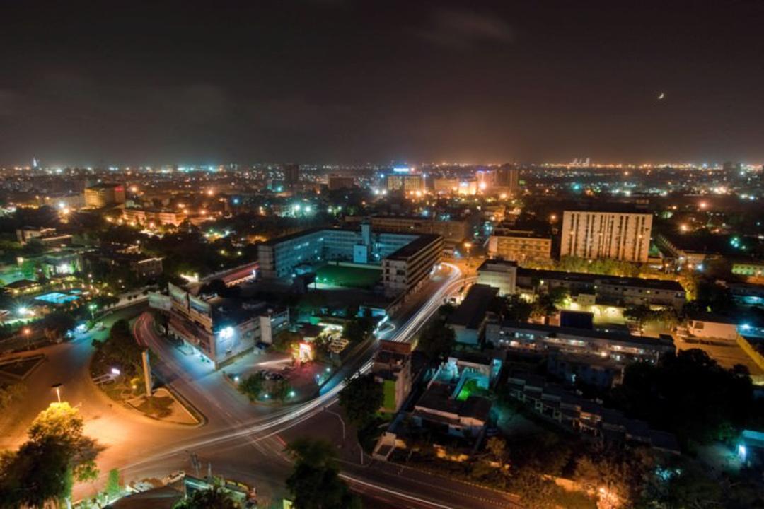 2015-09-karachi-at-night