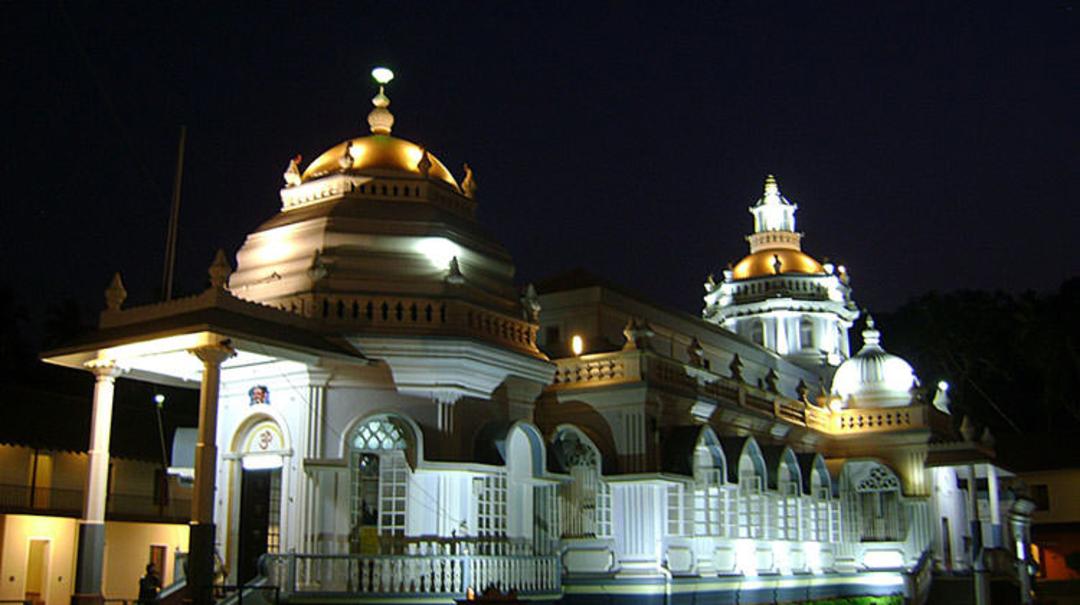2015-09-mangeshi-temple-1