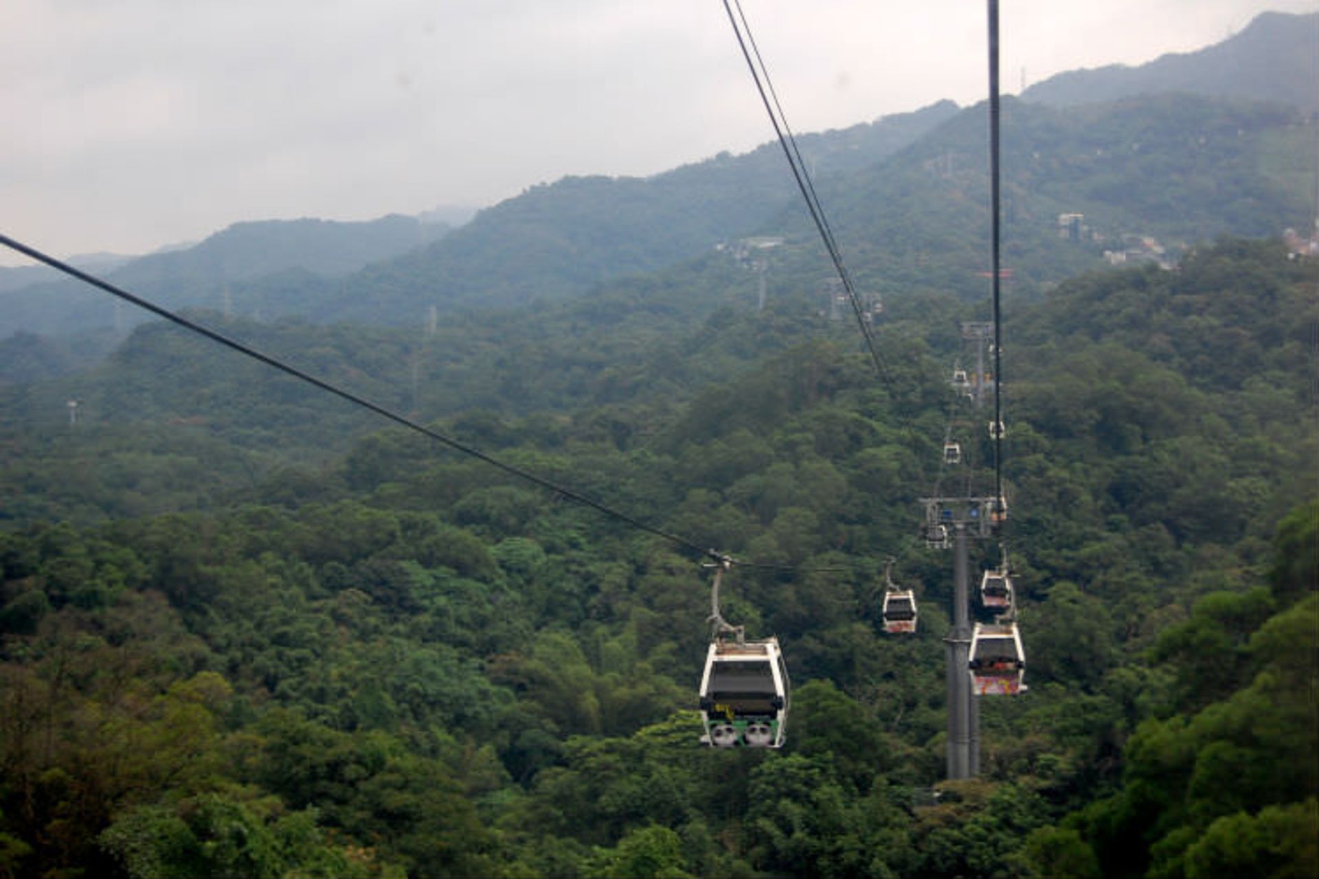 2015-09-maokong-cable-car_01