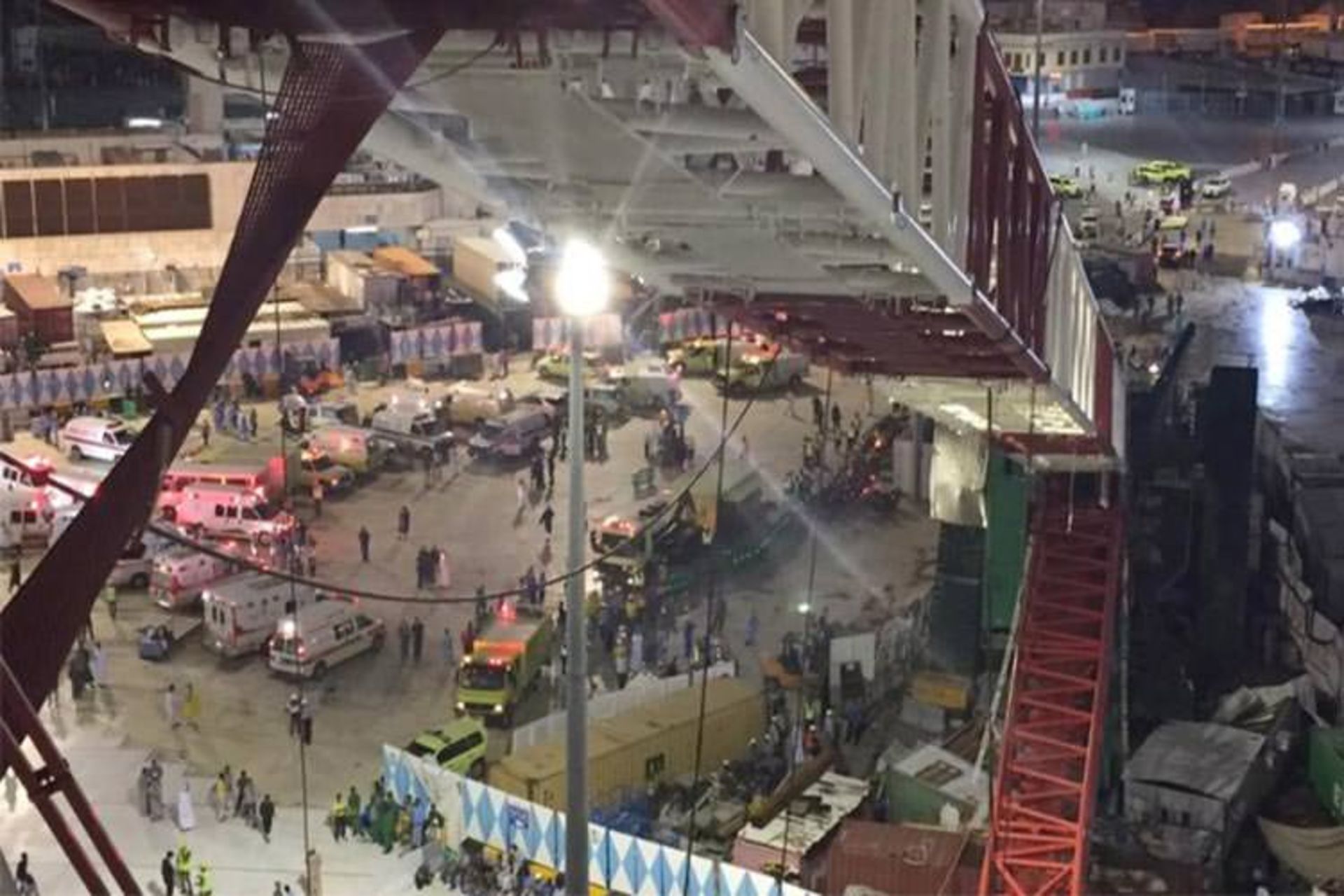 2015-09-mecca-crane-crash.jpg13