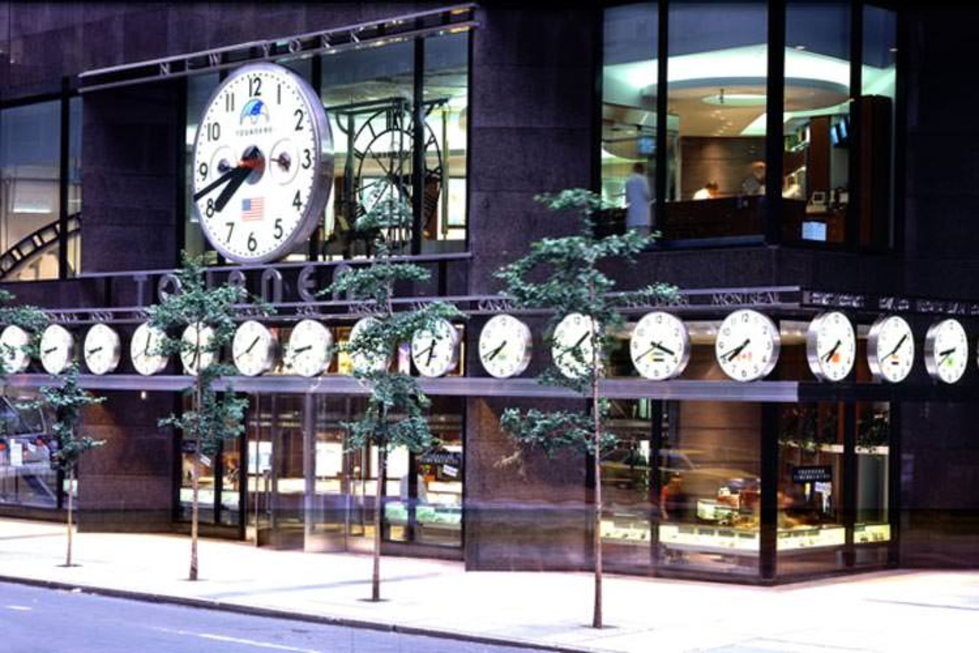 2015-09-multipletimezoneclocks