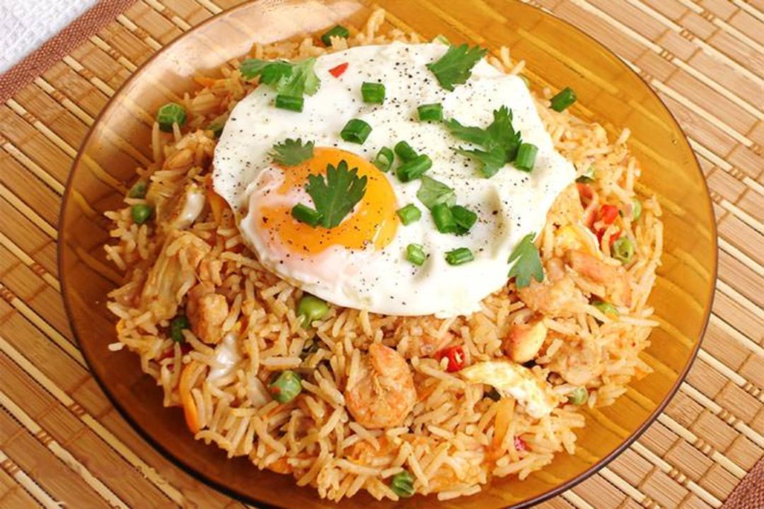 ناسی گورنگ، غذای ملی اندونزی