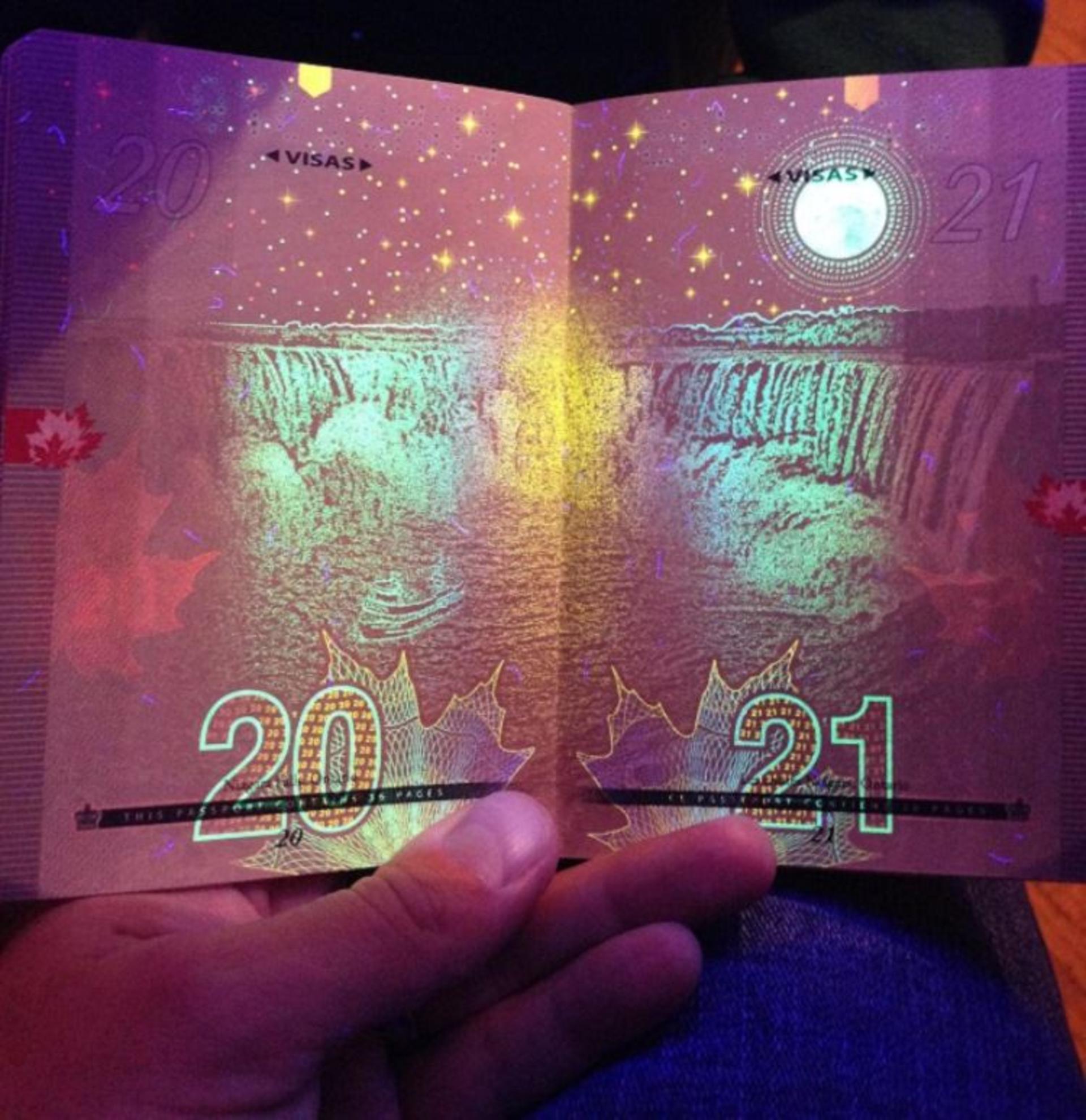 2015-09-new-canadian-passport-20-with-black-light