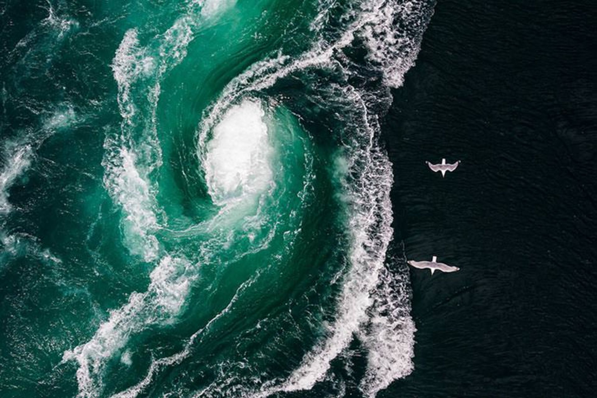 2015-09-norway-whirpool