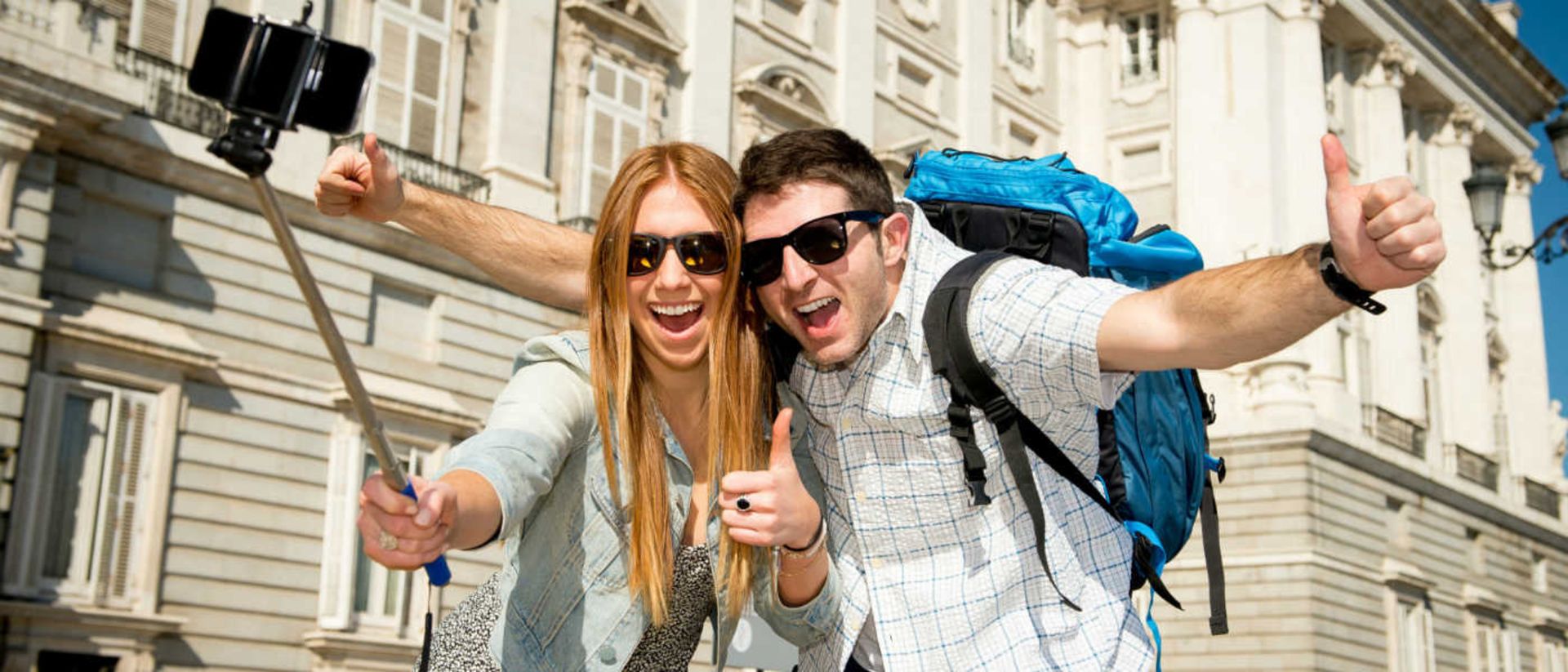 2015-09-o-selfie-stick-facebook