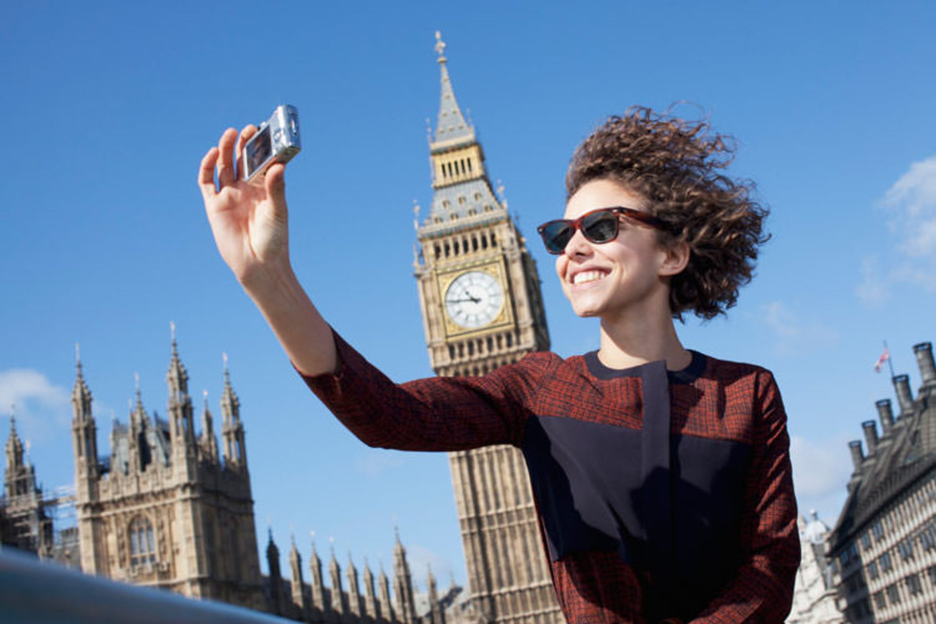 2015-09-o-women-traveling-alone-facebook