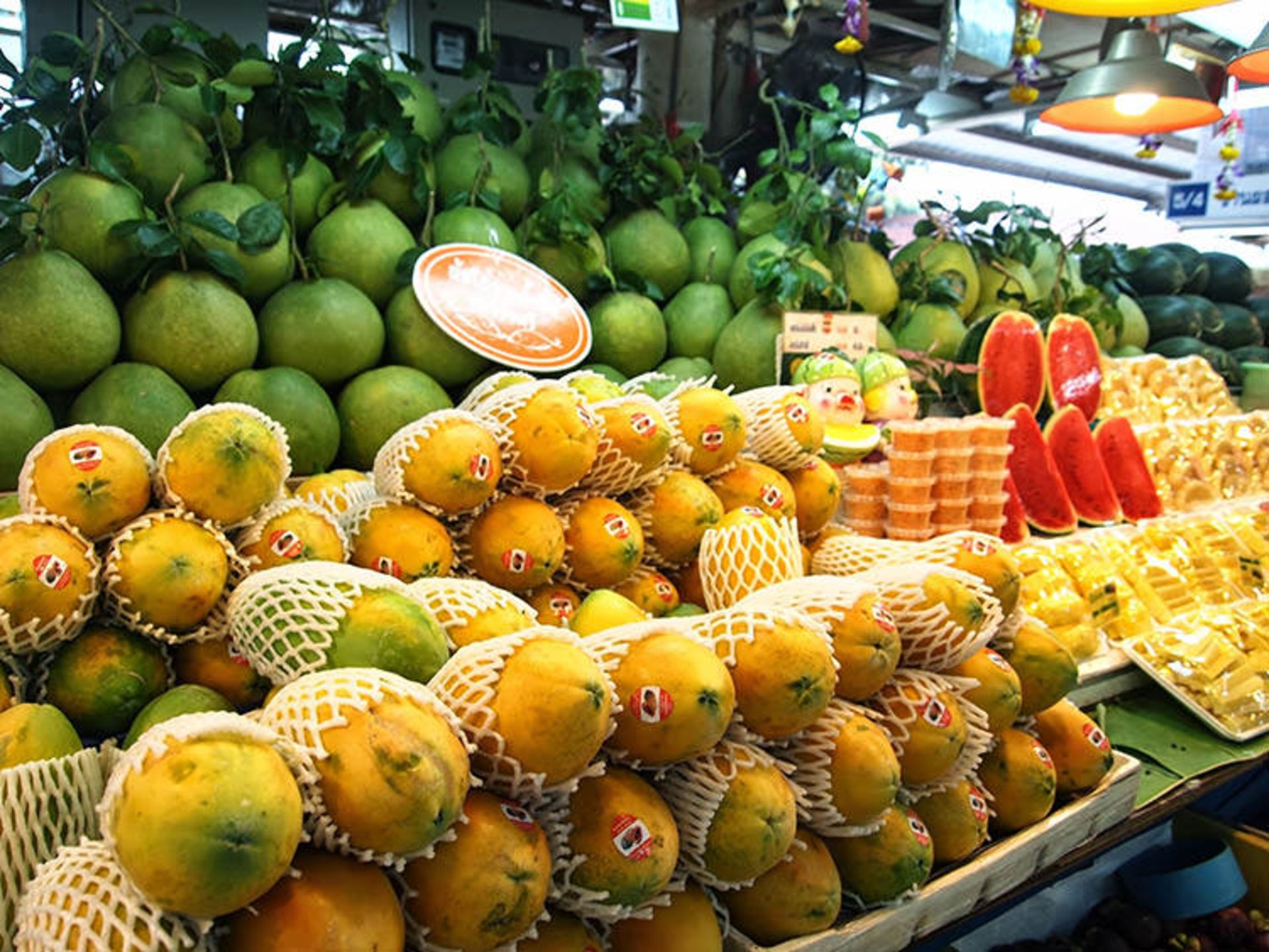 Or-Tor-Kor-Food-Market