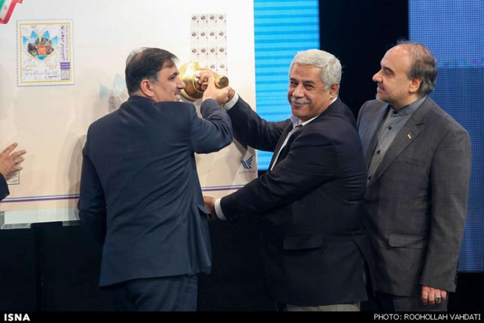 2015-09-rouhollah-vahdati-12