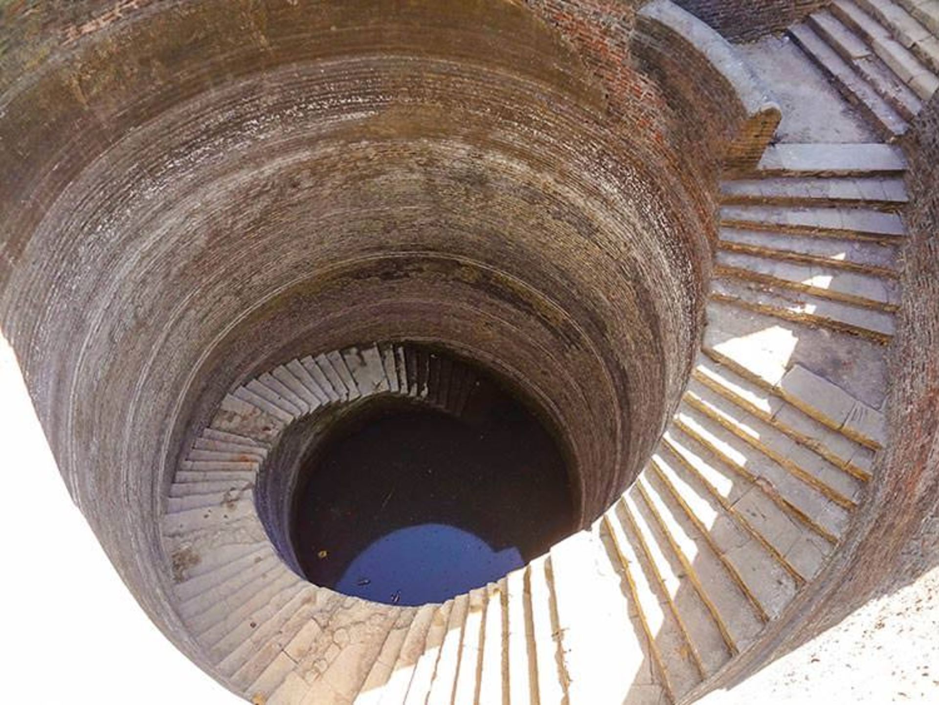 2015-09-stepwell-7