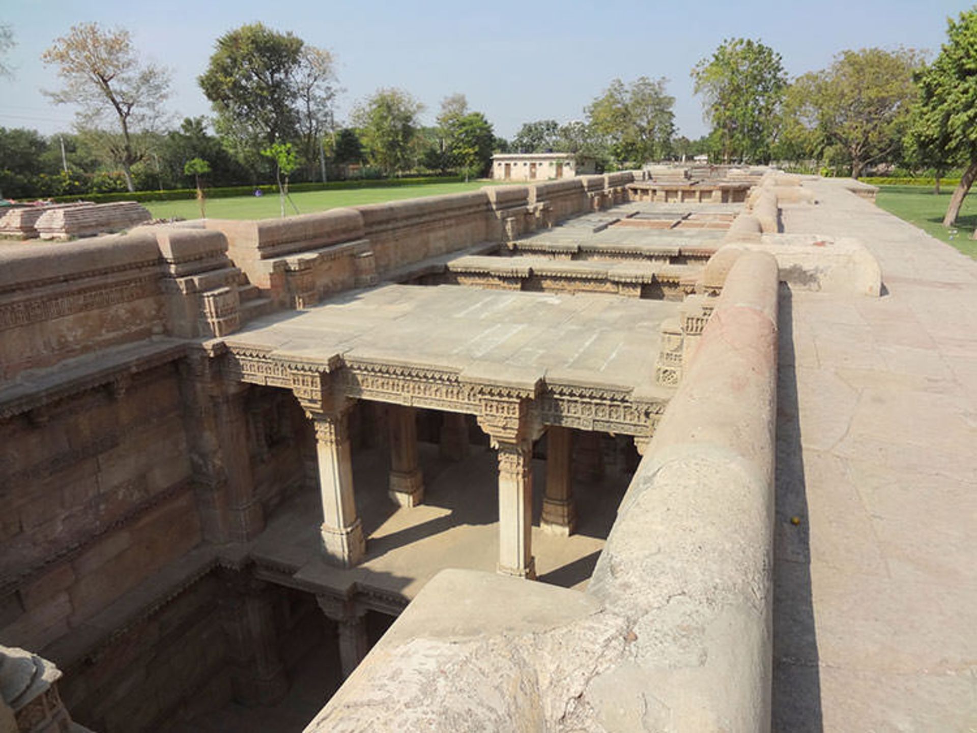 2015-09-stepwells-india-6