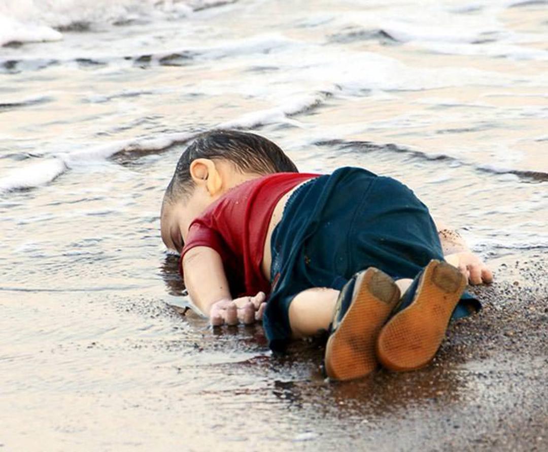 2015-09-syrian-boy-drowned-mediterranean-tragedy-artists-respond-aylan-kurdi-1-1