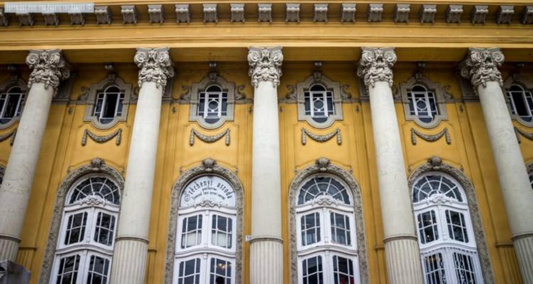 2015-09-szechenyi-baths-and-pool-3