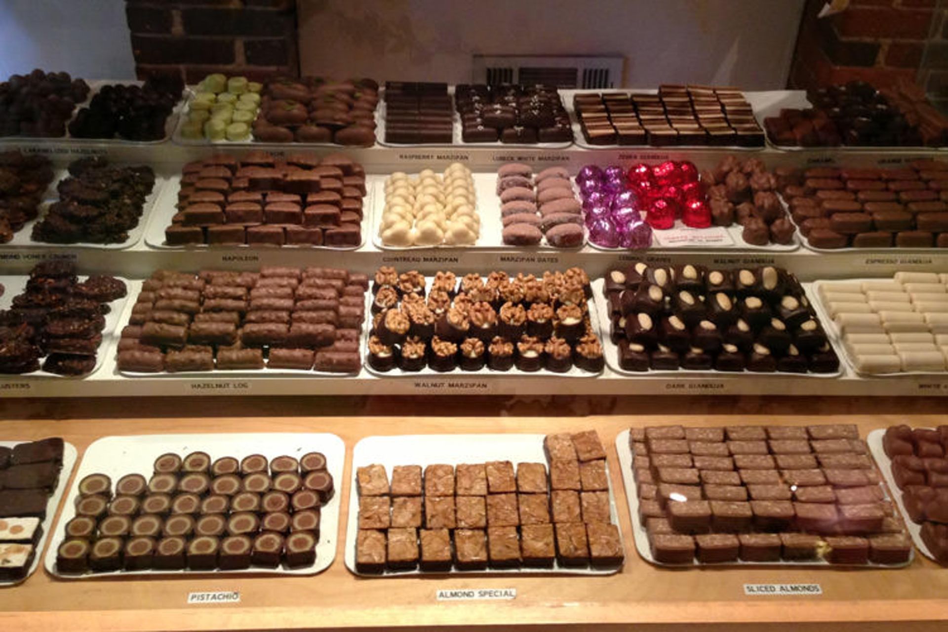 2015-09-teuscher-chocolates