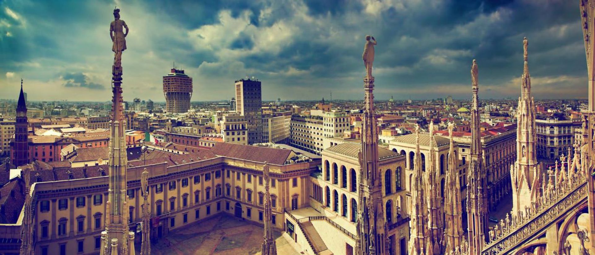 2015-09-top-historical-sites-of-milan26666