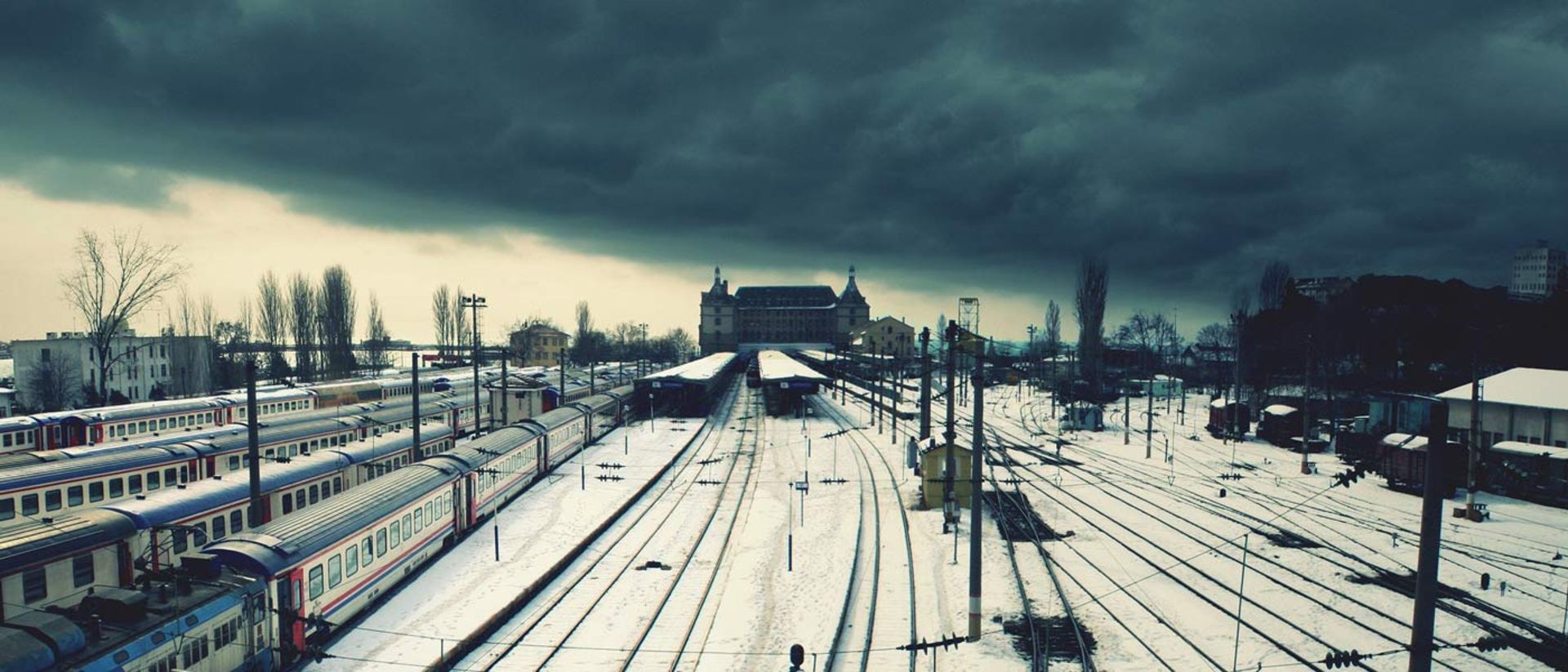 2015-09-trains_train_stations_vehicles_istanbul_haydarpasa_desktop_1920x1080_hd-wallpaper-1119728