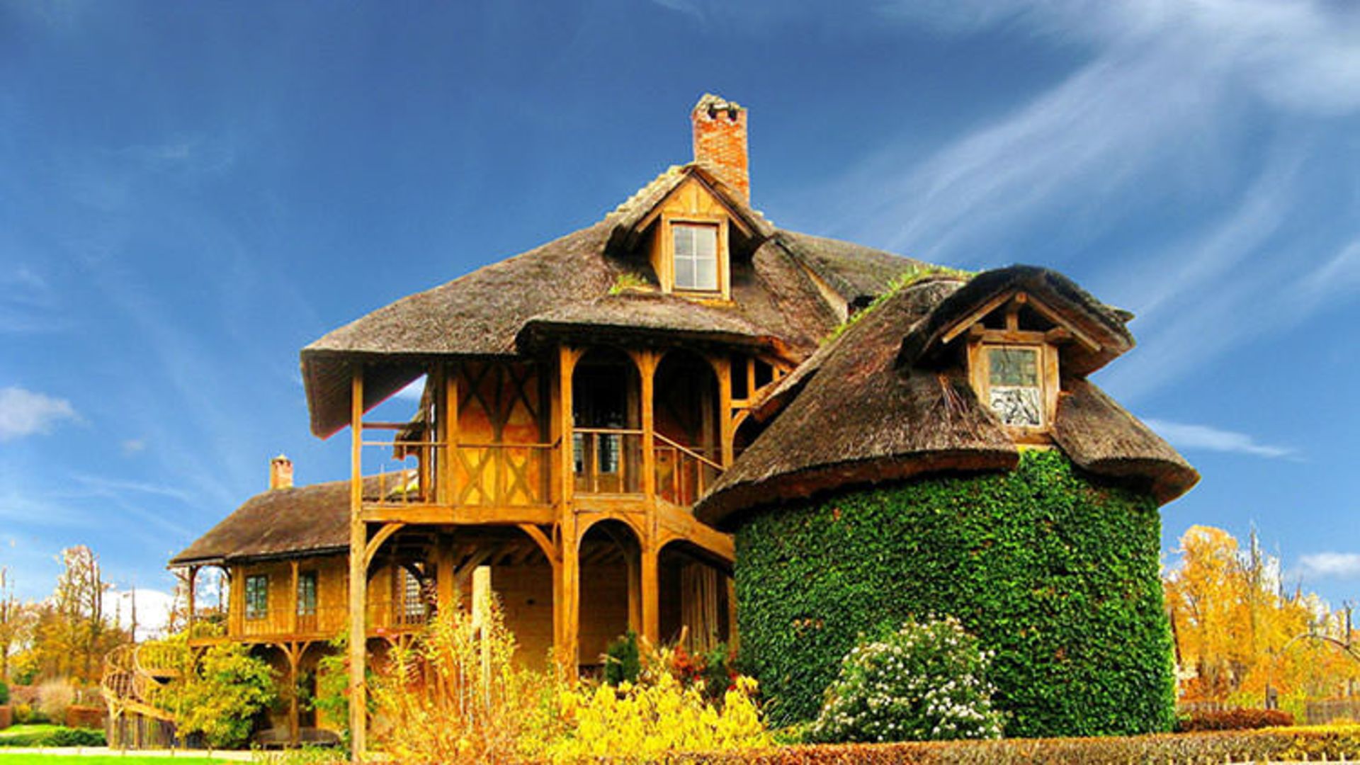 2015-09-village-of-queen-marie-france