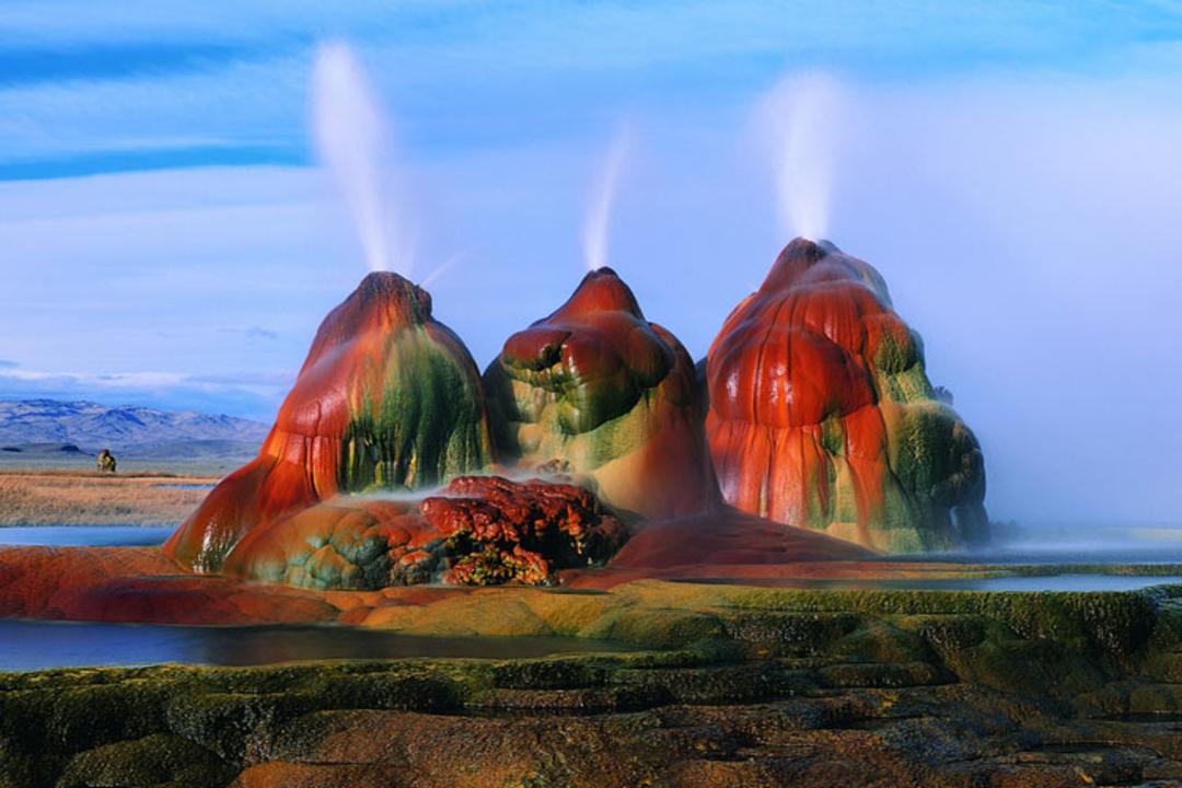 2015-10-67520-geyser-black-rock-desert-nevada