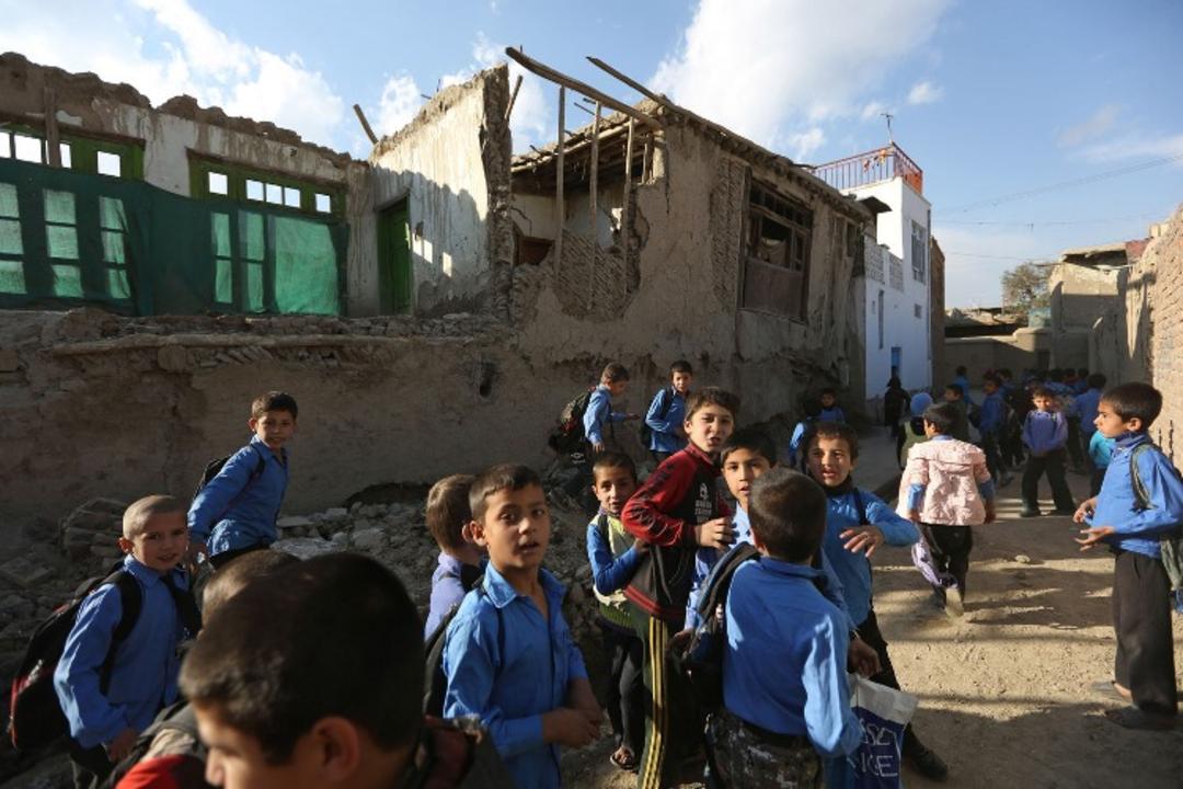 2015-10-afghanistan-earthquak_gilm