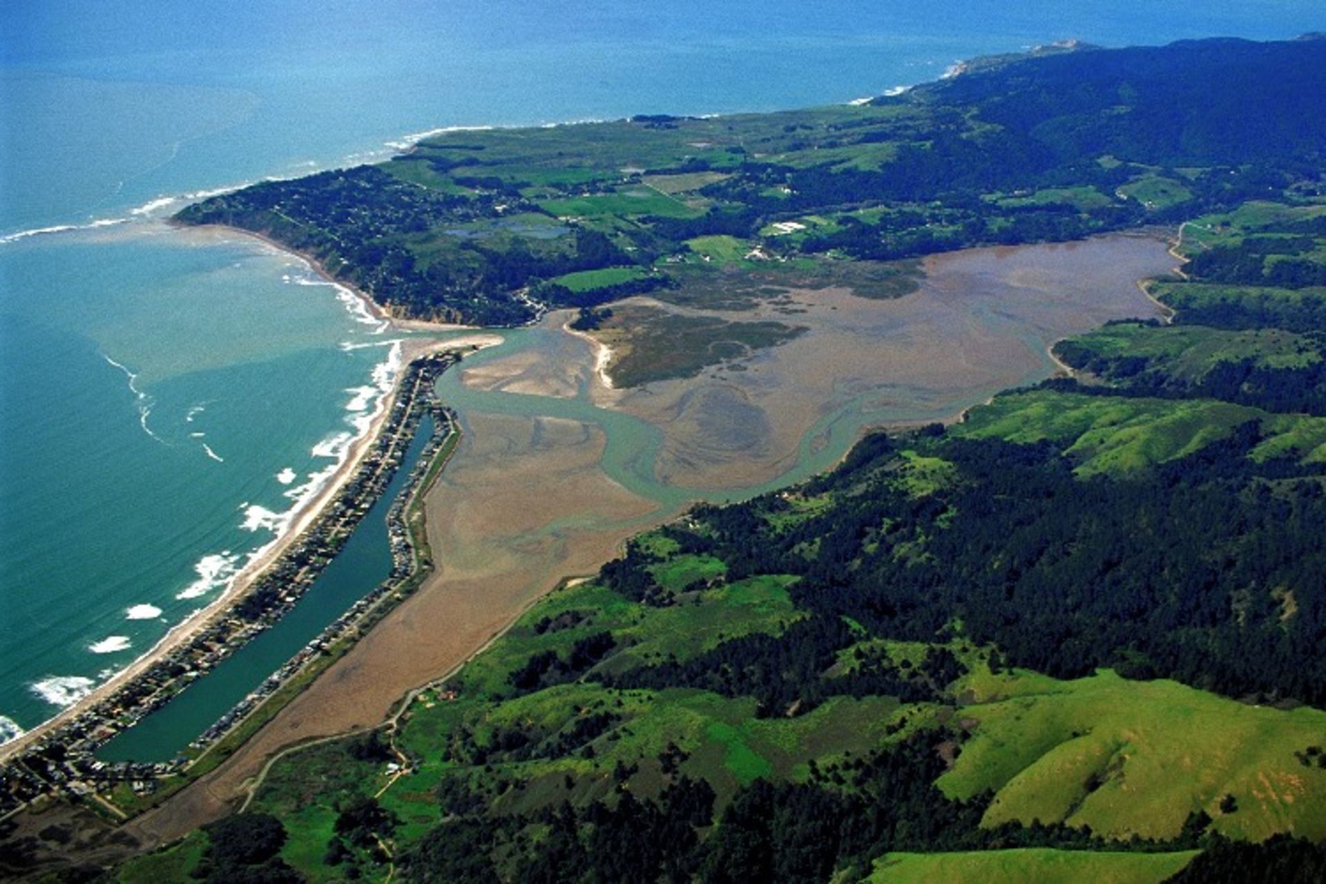 2015-10-bolinas_california_aerial_view