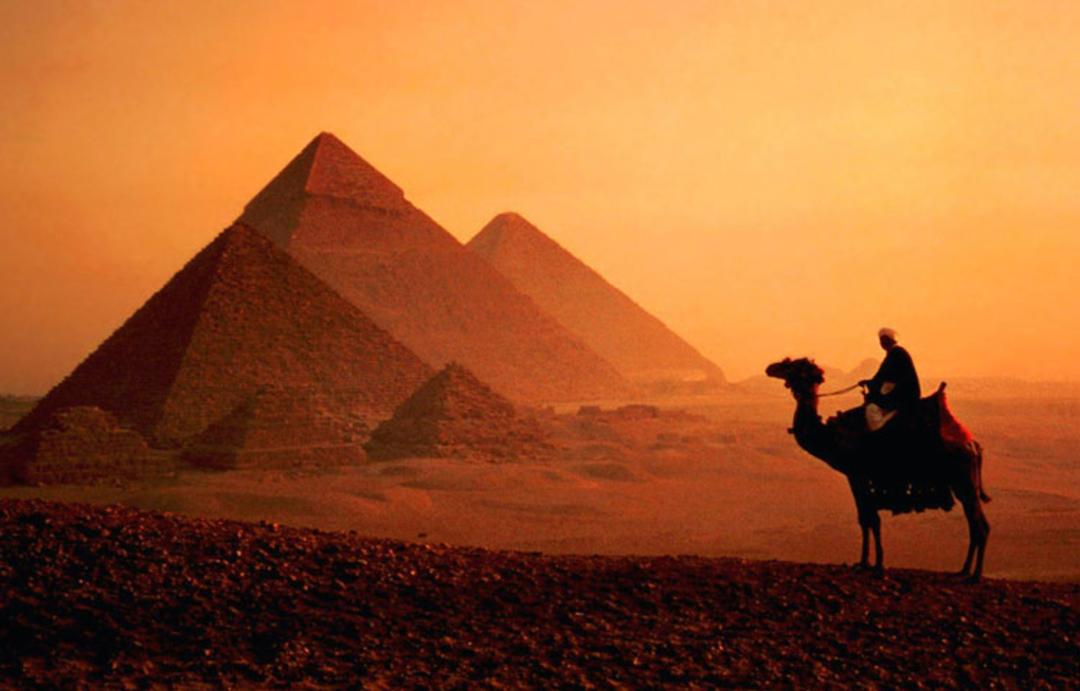 2015-10-cairo-egypt-pyramids