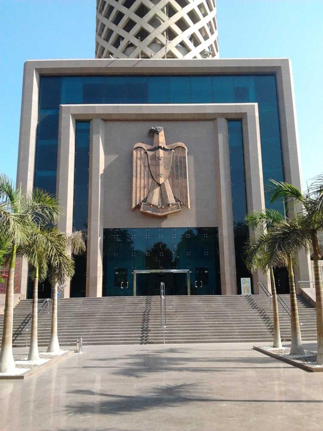 2015-10-cairo_tower_entrance