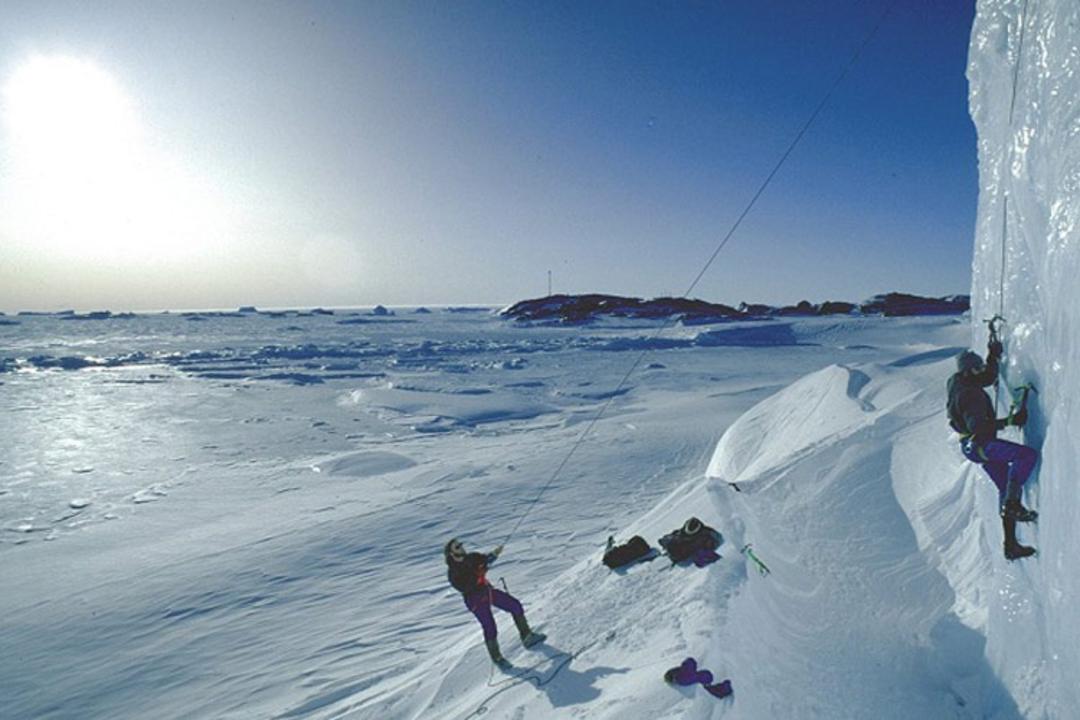2015-10-climbing-in-antarctica