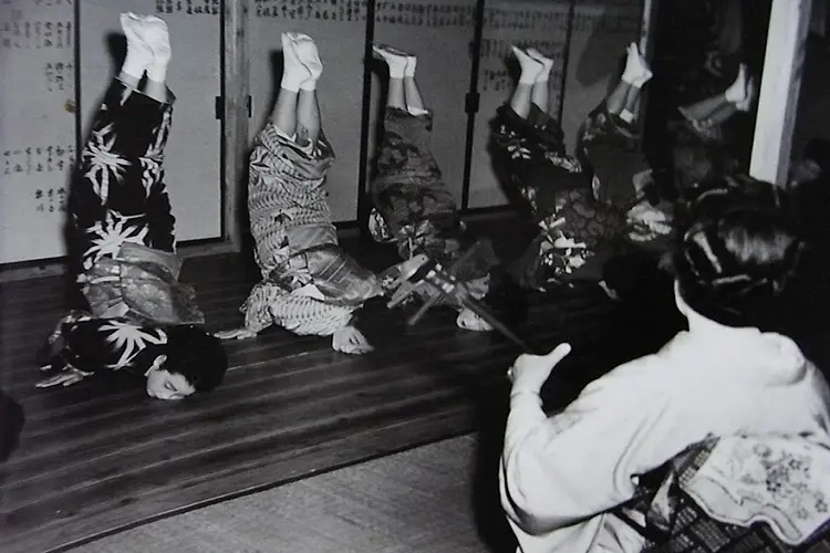 2015-10-first-woman-photographer-japan-tsuneko-sasamoto-312