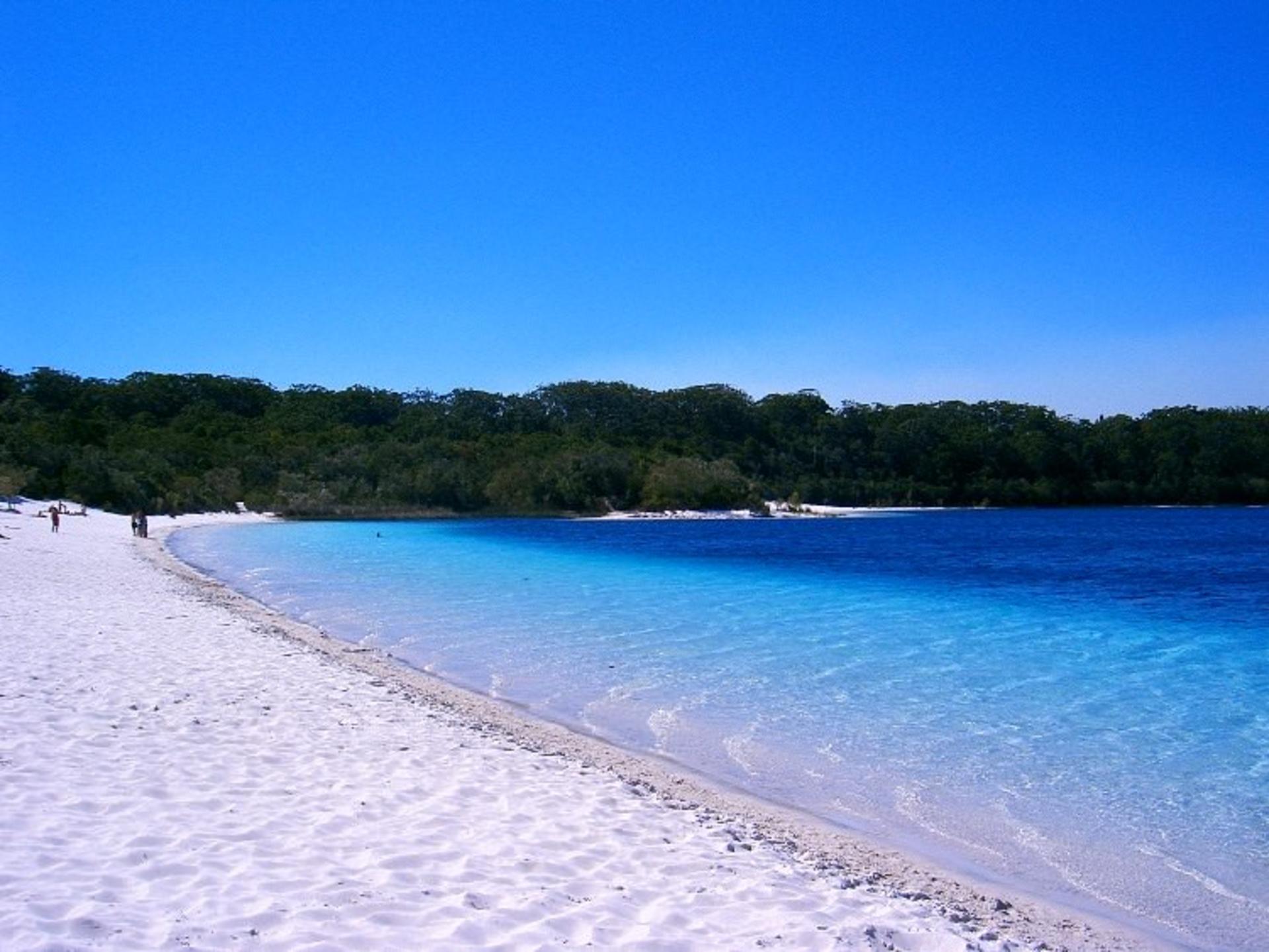 2015-10-fraser_island_a05_lake_mckenzie