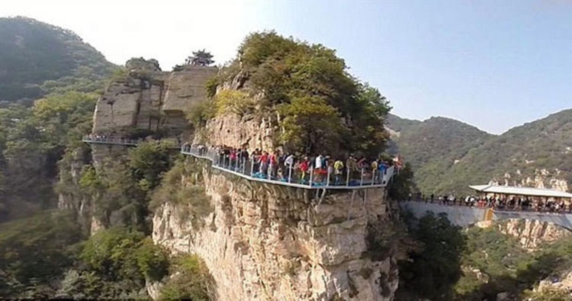 2015-10-glass-bridge12