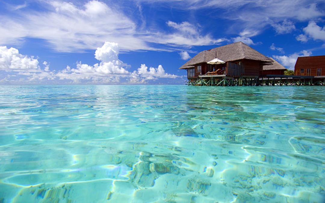 2015-10-maldives-beach-resorts
