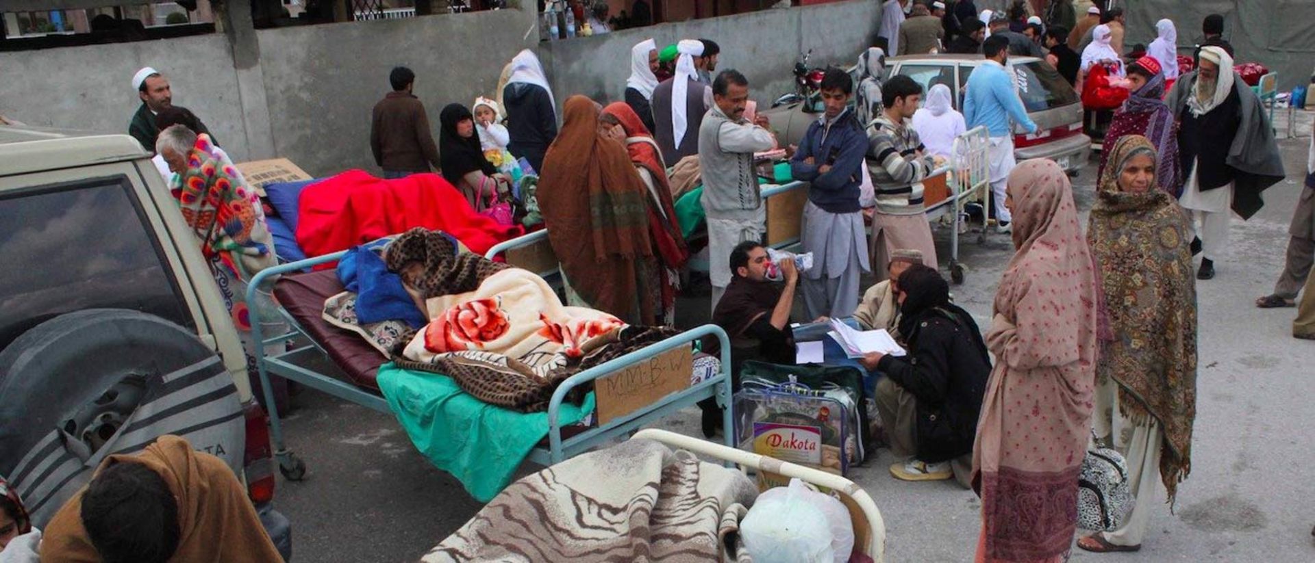2015-10-pakistan-earthquake-hospital
