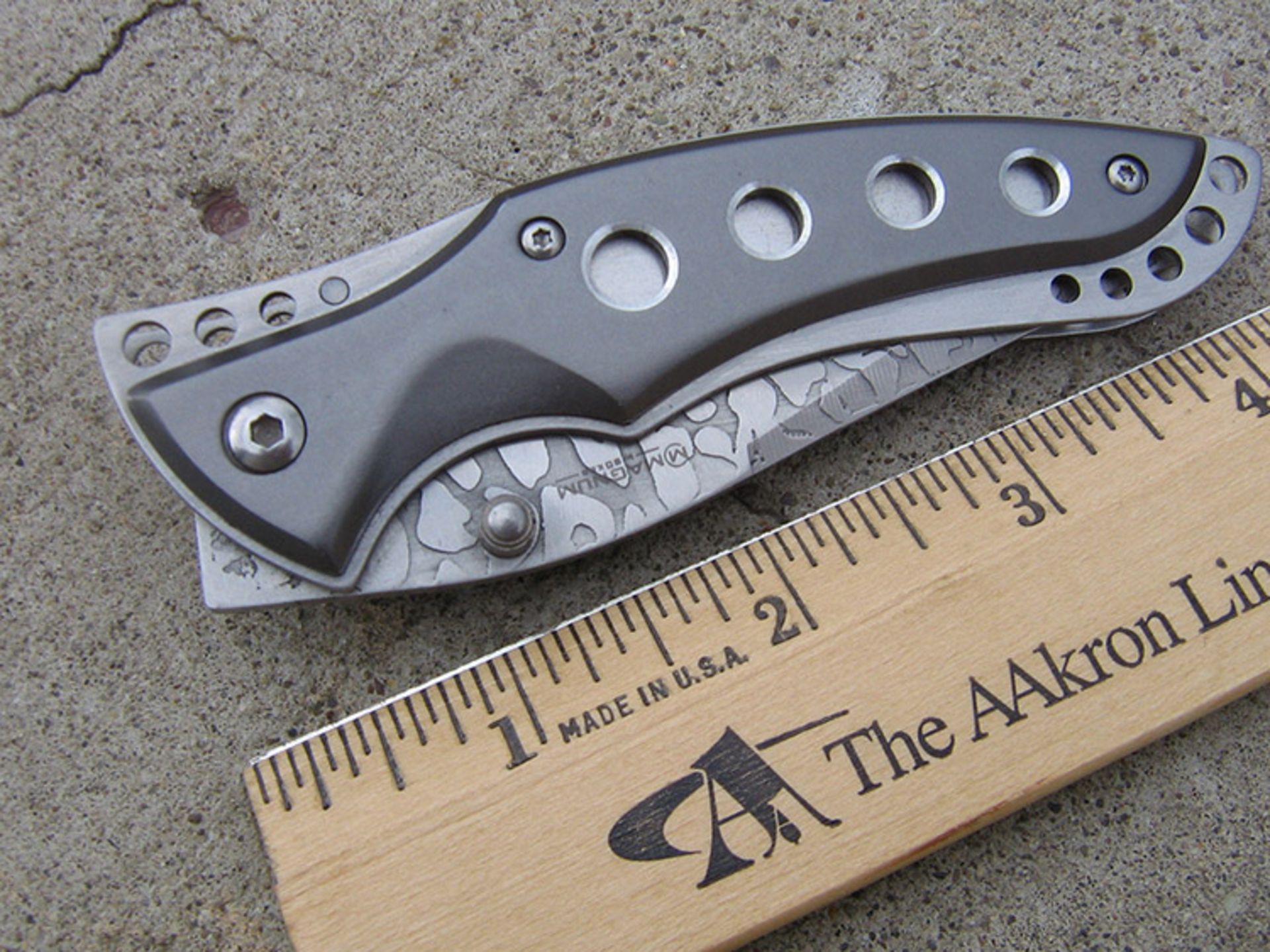 Pocket-Knives