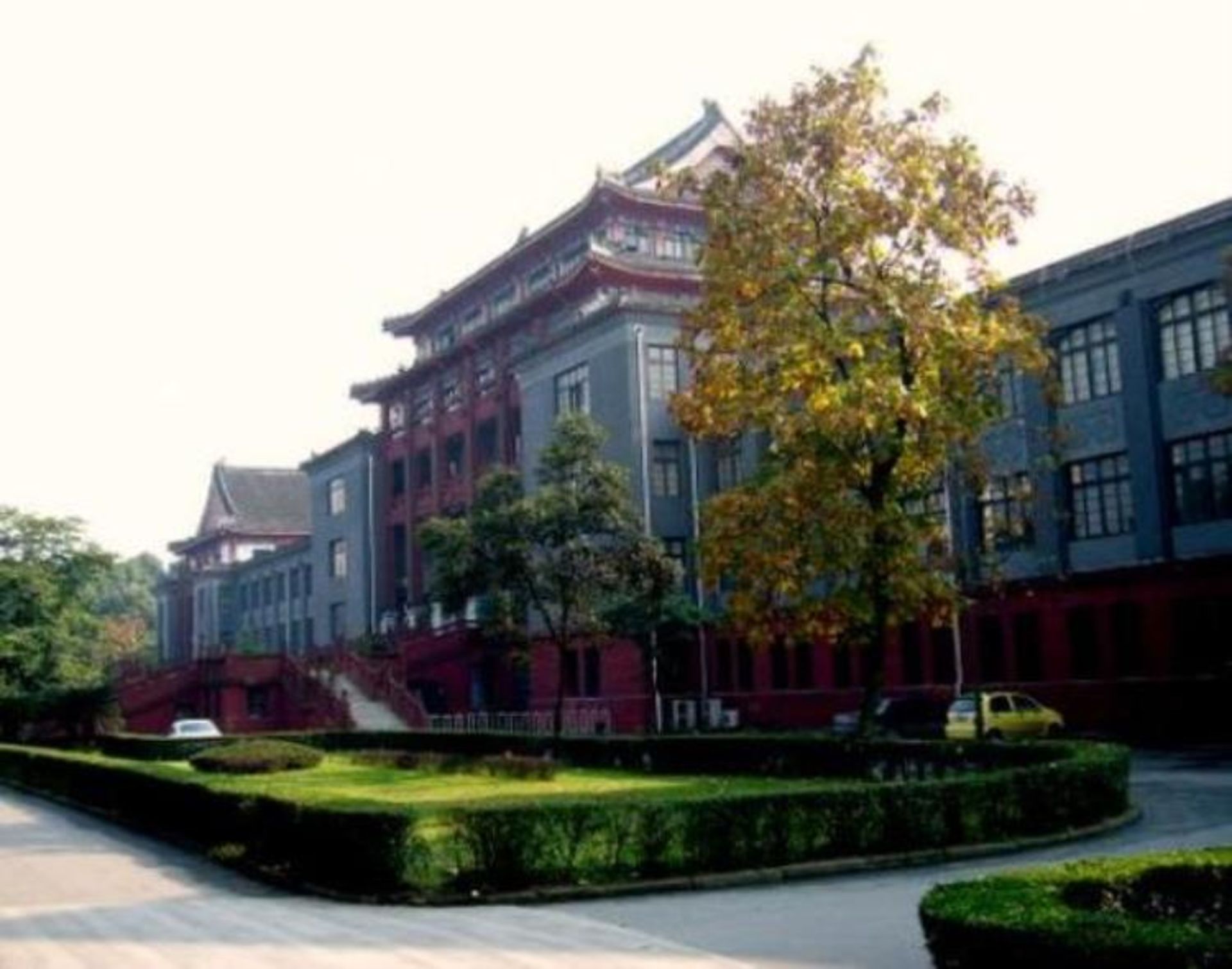 2015-10-sichuan-university